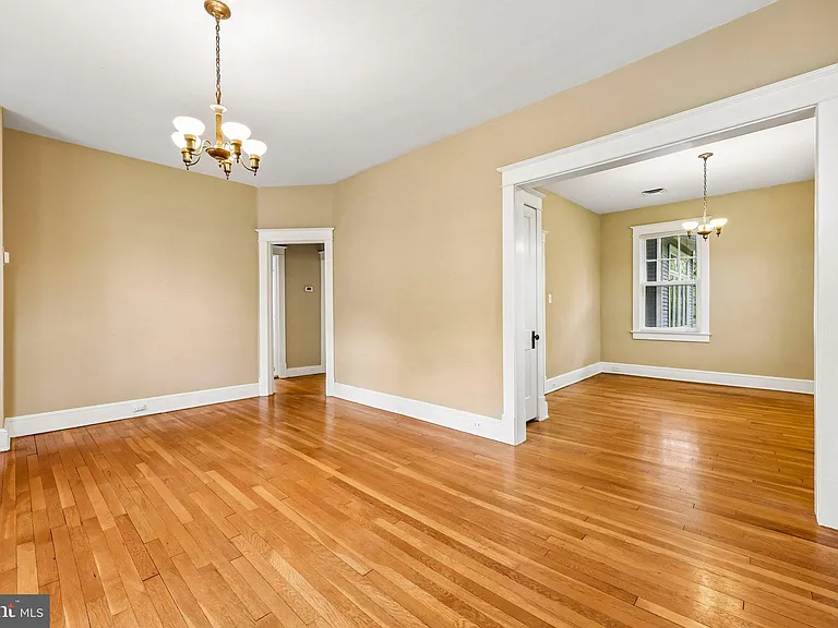 526 N Ivy St — Photo 15