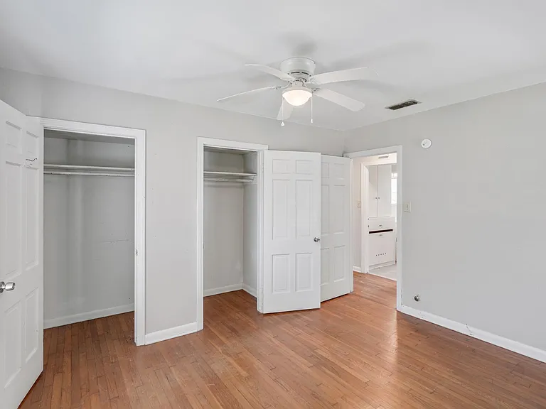 1050 Ponder St — Photo 7