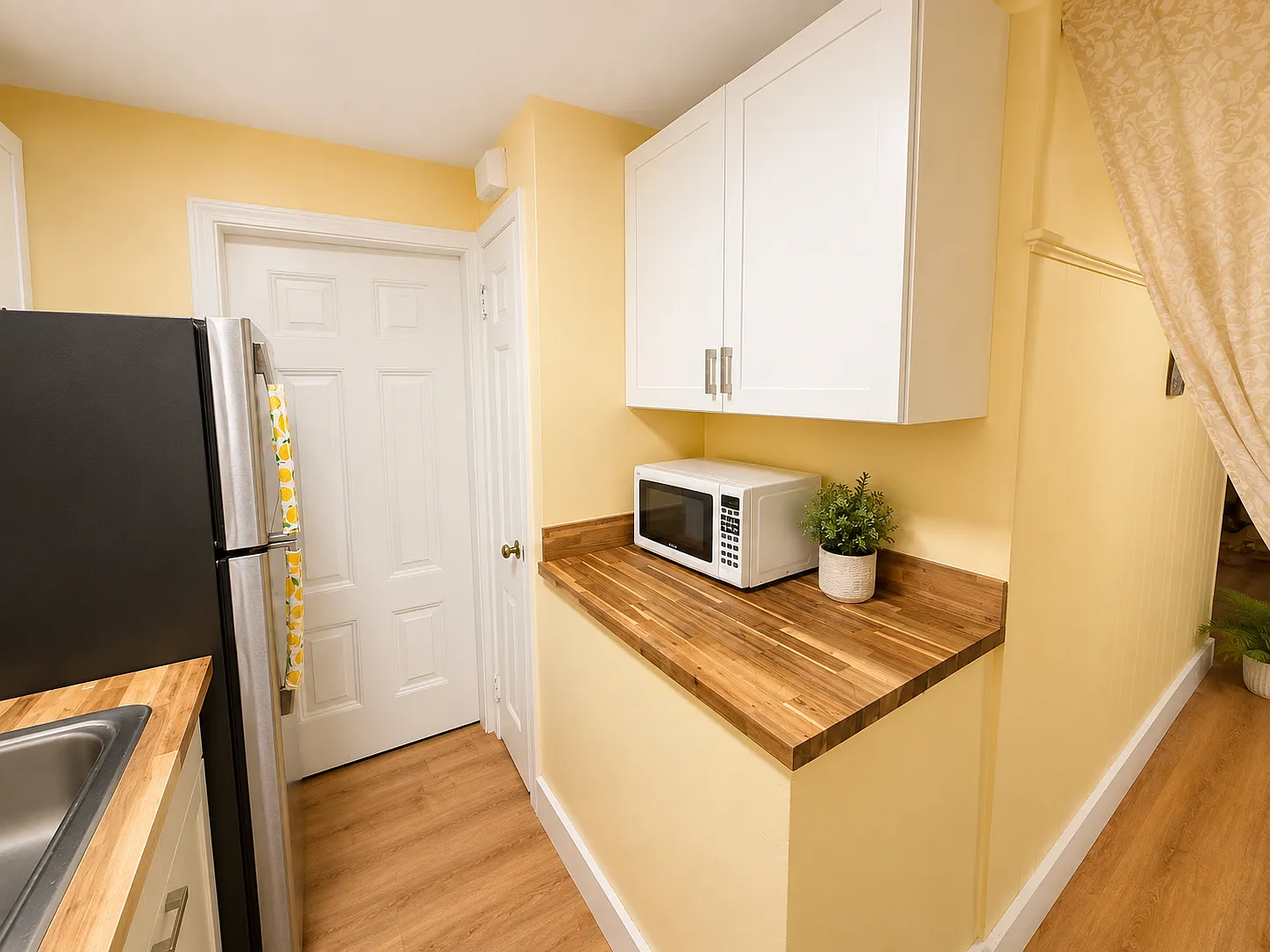 257 Lawrence Street - 6 — Photo 3