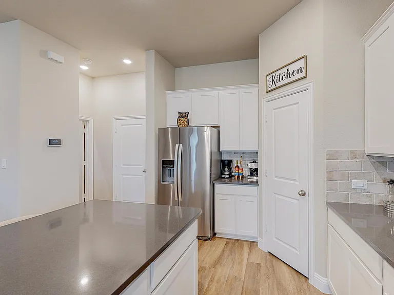 7524 Redondo Dr — Photo 11