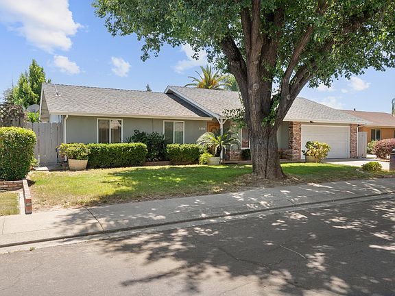 2nd image of 3356 Ocotillo Way