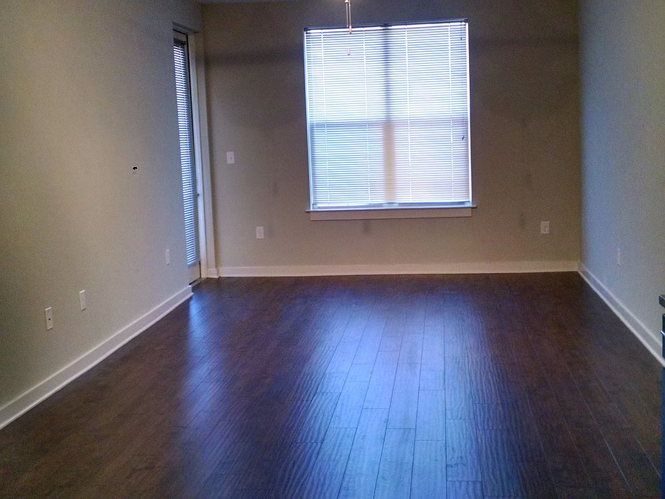 1st image of 805 Canal St APT 211