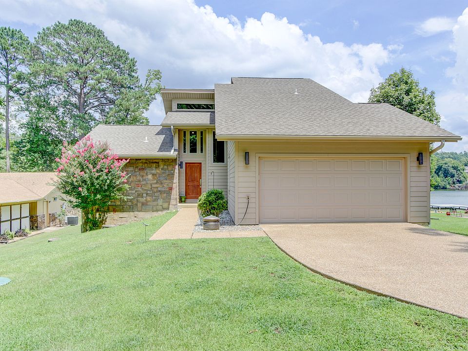 1st image of 163 Scenic Dr