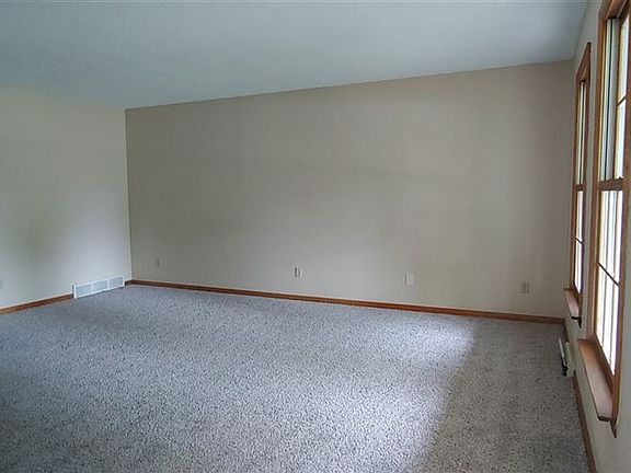3rd image of 1938 Brookton Dr