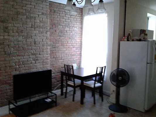 Rented by Aidonis Realty | media 8