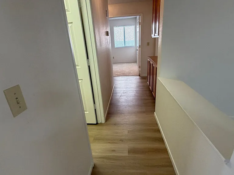 1328 Maplegrove Cir — Photo 13
