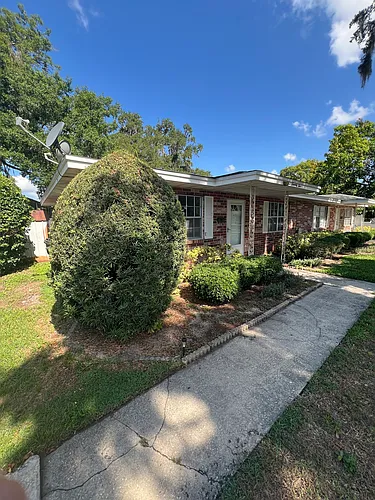 575 S Carpenter Ave Photo 1