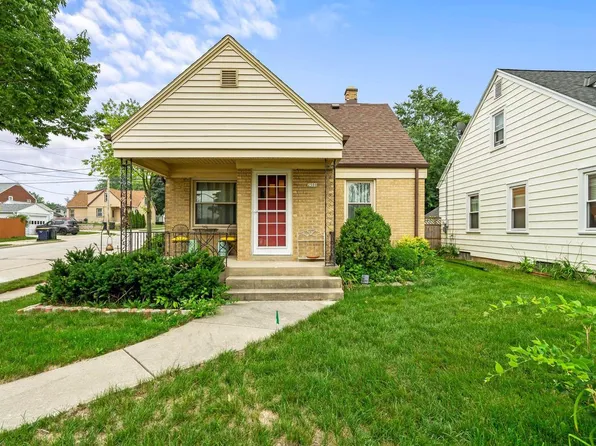 2500 South 77th STREET, West Allis, WI 53219
