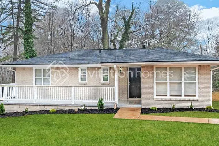 1421 Dennis Dr