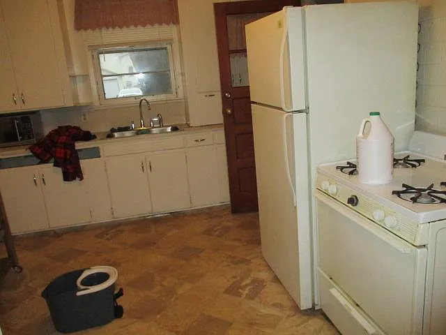2413 Monroe St NE — Photo 7