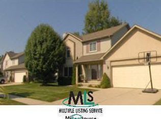 24972 Mahogany Dr, Flat Rock, MI 48134