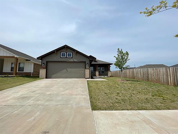 3rd image of 2245 Roca Dr