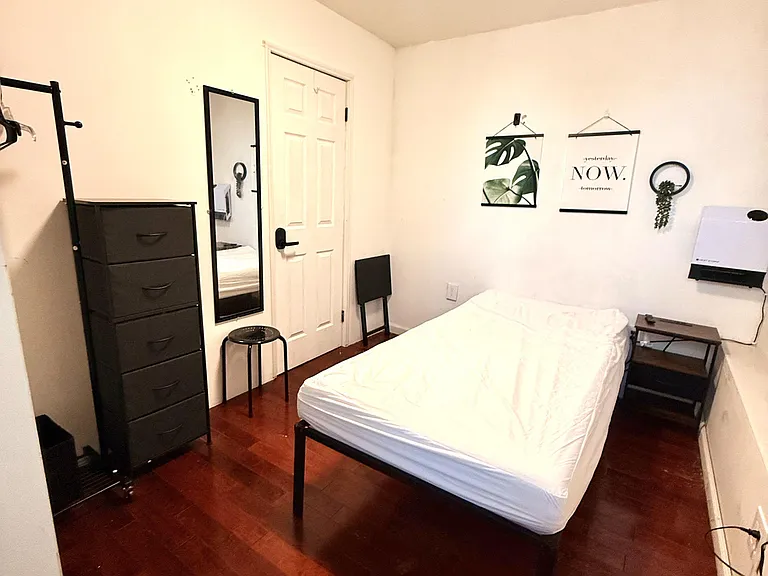 Micro Room + Private Bath