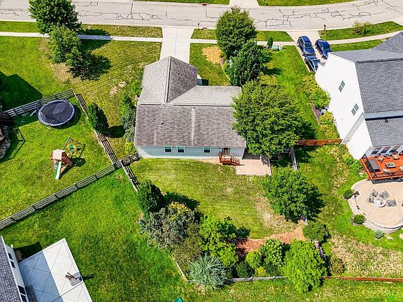 3rd image of 2832 Nadir Ct