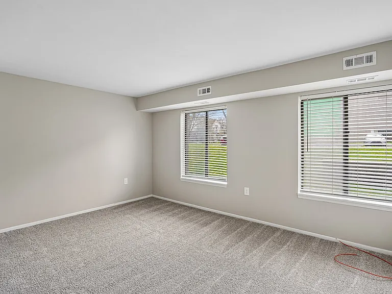 Regency Place Apartments — Photo 37