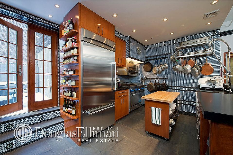 1st image of 315-325 W 36th St Unit 11B