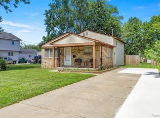 28914 Hennepin St, Garden City, MI