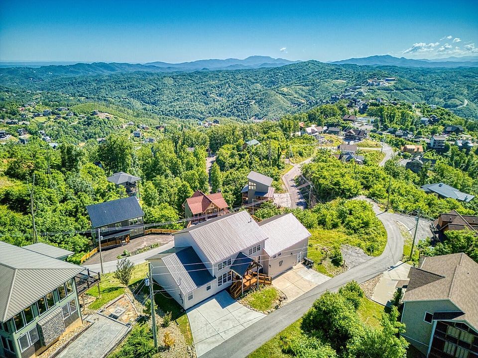 1st image of 810 Oakley Way
