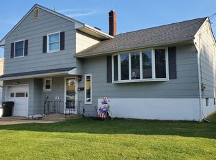 37 Barkley Rd, Old Bridge, NJ 08857