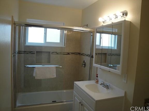 4th image of 21108 Violeta Ave
