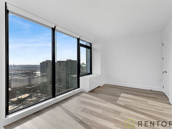 2nd image of 224 E 135th St #803