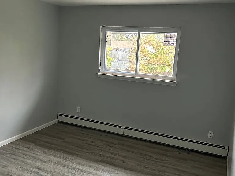 2334 W College Ave — Photo 8