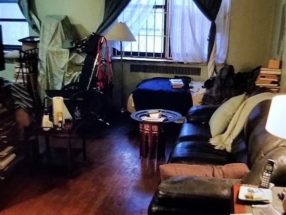 2nd image of 222 E 35th St APT 2C