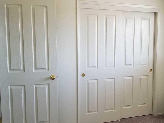 3rd image of 2830 Malabar Ave
