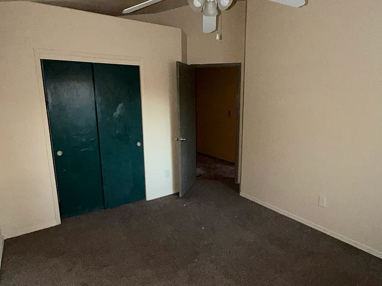 5765 N Ivanhoe Ave — Photo 6