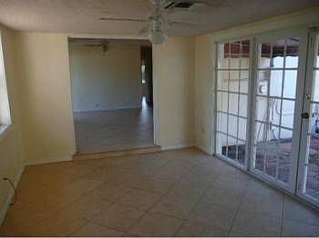 3rd image of 2809 NE 2nd Ave