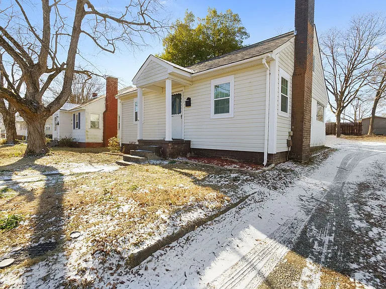 1111 Queen Ann St — Photo 4