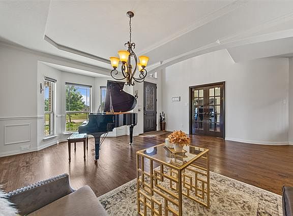 4th image of 14320 Sorano Dr