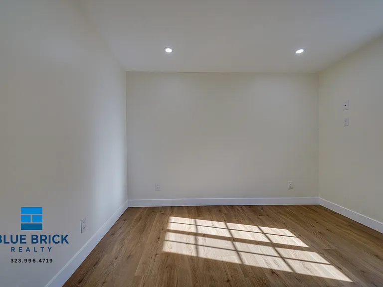 6182 Yolanda Ave — Photo 9