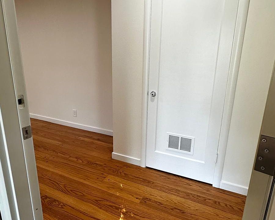 1st image of 3280 Vals Ln