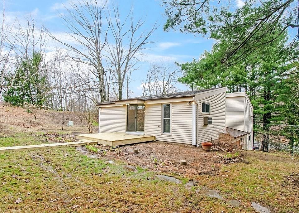 475 Dale St, Chicopee, MA 01013 Zillow