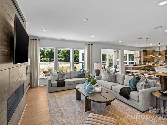 3rd image of 228 English Arbor Dr #15