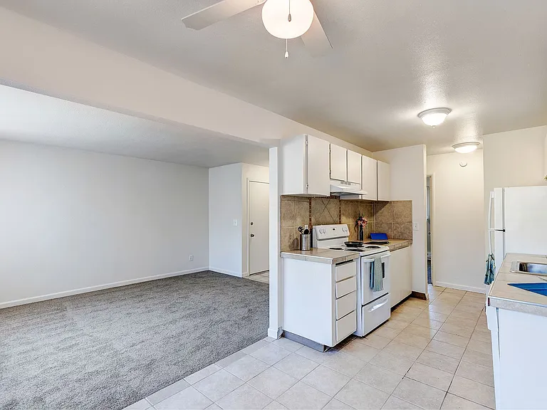 Countrywood Apartments — Photo 7