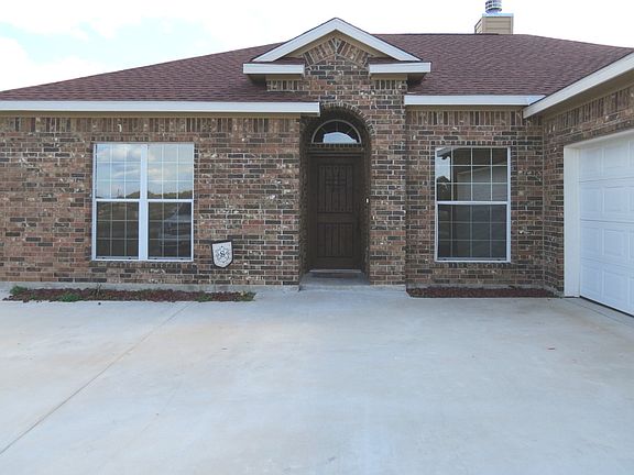 2nd image of 165 Gabriel Crossing Dr