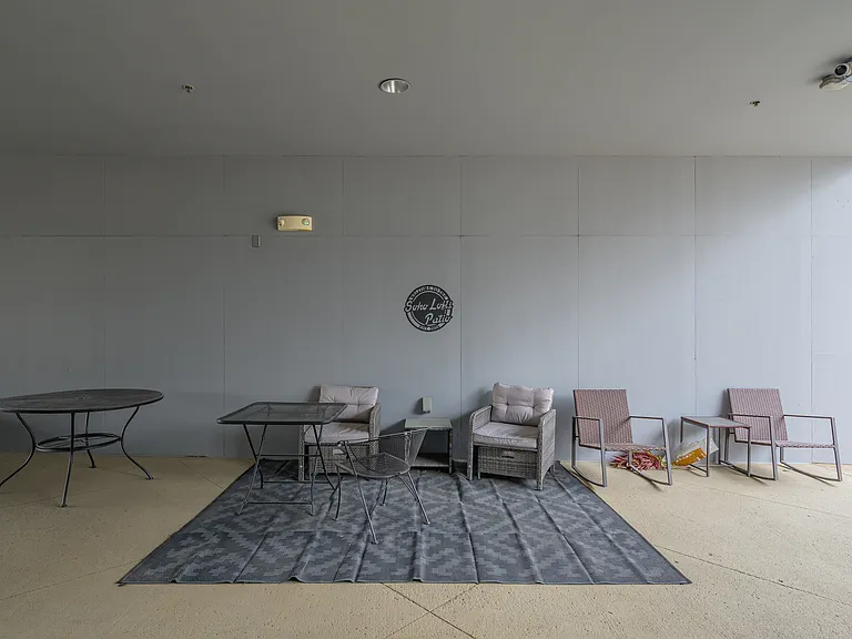 400 E Locust St #101 — Photo 7