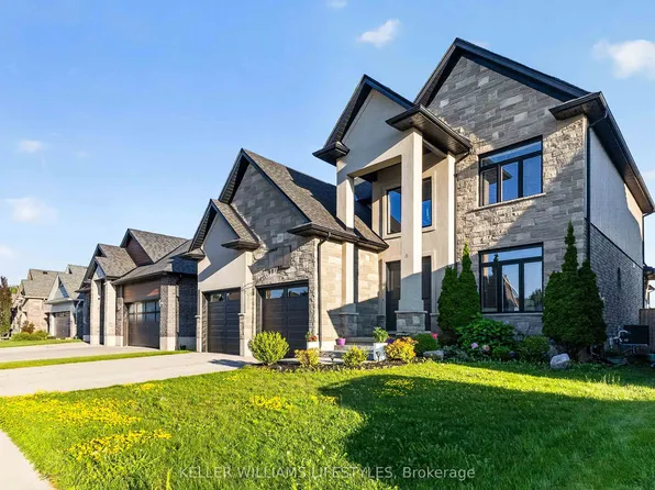 158 Acton St, Strathroy Caradoc, ON N7G 0C7