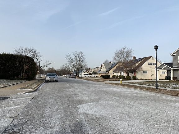 5th image of 280 Elm Dr S
