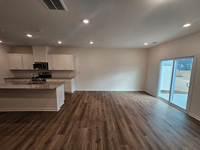 780 Earhart St NW — Photo 14