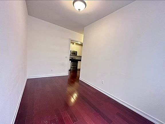 2nd image of 51 E 34th St #4S