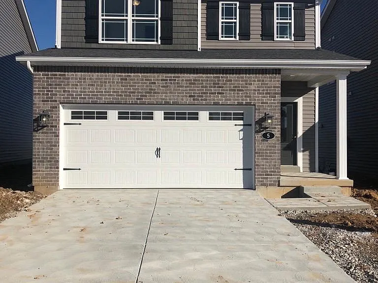5 Vera Pl — Photo 1