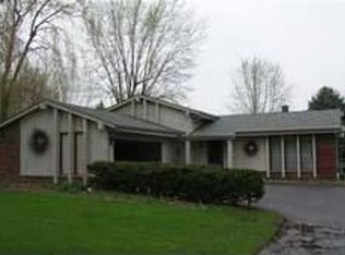 S27W29924 N Bethesda Cir, Waukesha, WI 53188
