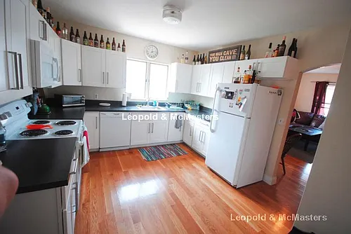 59 Waverly St #2 Photo 1