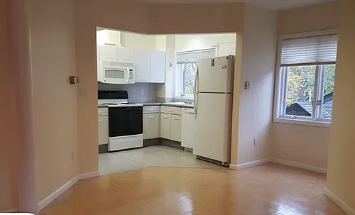 121 Longwood Ave #2B Photo 1