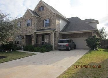 1st image of 8406 Crescent Knolls Dr