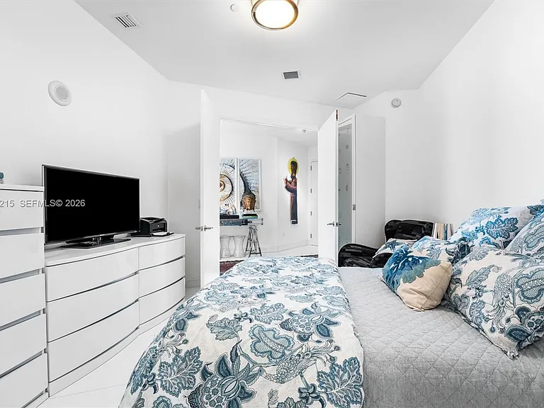 15811 Collins Ave #3107 — Photo 19