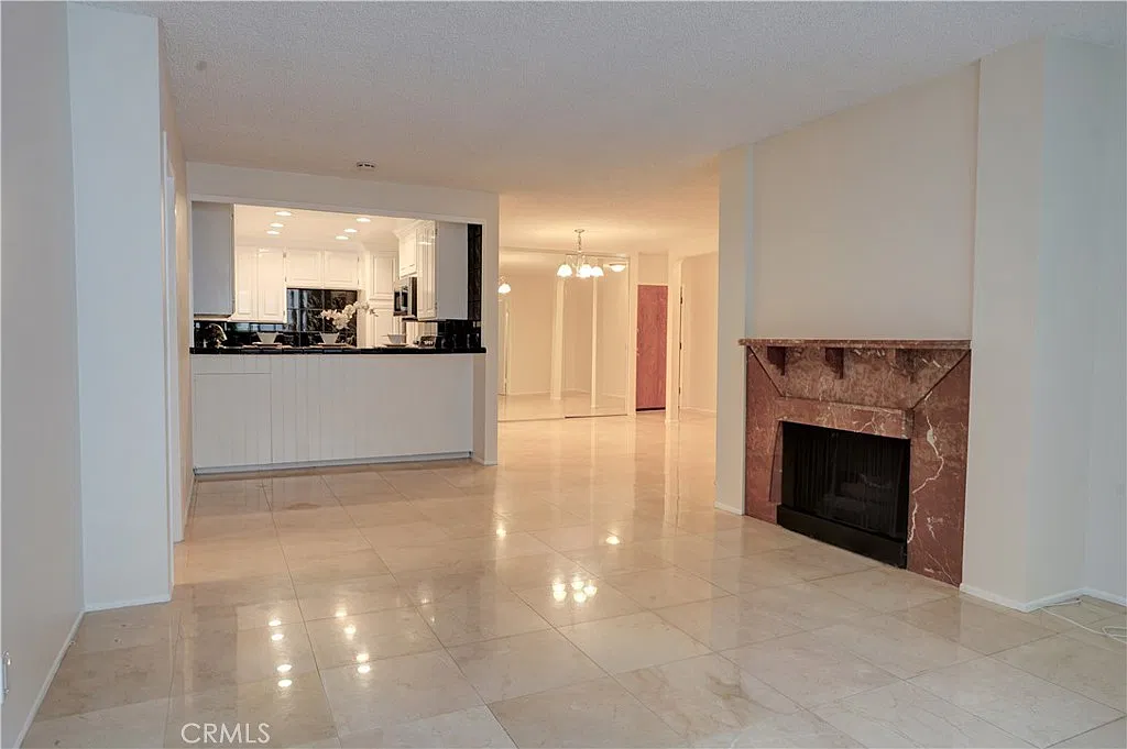 2 bed, 1300 sqft, $3,800 — Photo 2